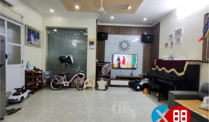 Bán nhà đường Chùa Hàng