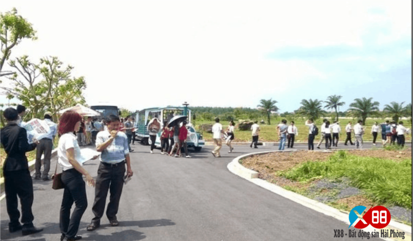 CÓ SỐT ĐẤT KHI THỊ TRƯỜNG "HÉ CỬA"?